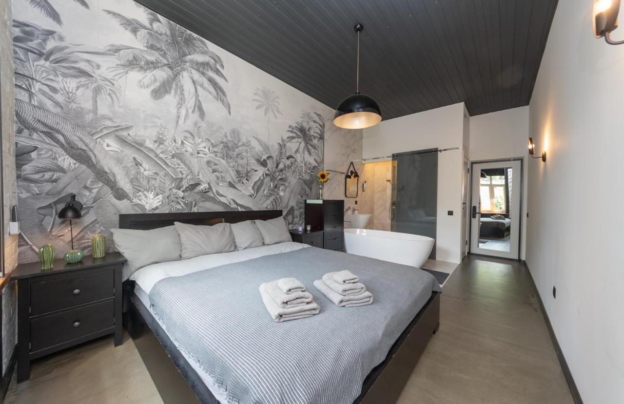 Apart Hotel On Zoloti Vorota Kiev Luaran gambar
