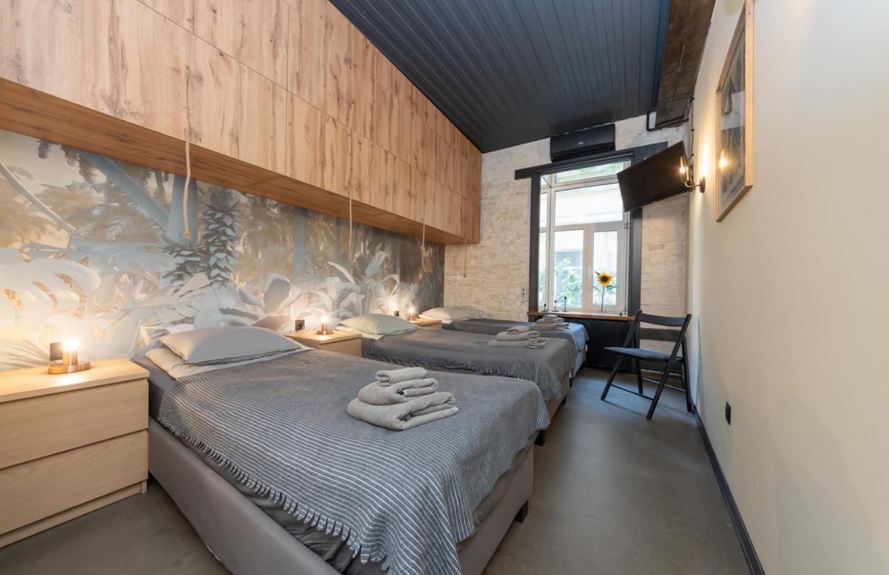 Apart Hotel On Zoloti Vorota Kiev Luaran gambar