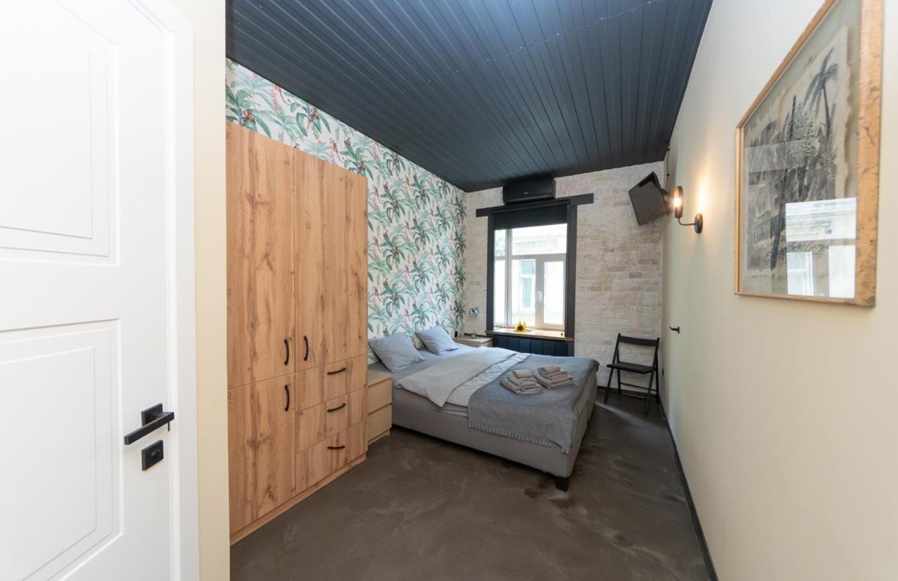 Apart Hotel On Zoloti Vorota Kiev Luaran gambar