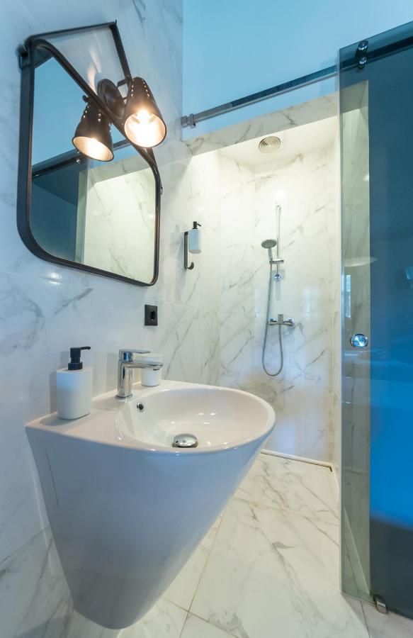 Apart Hotel On Zoloti Vorota Kiev Luaran gambar